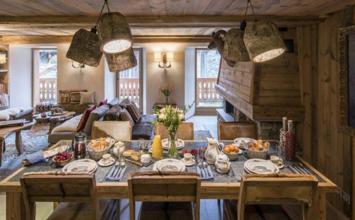 Chalet Barmettes, Val d'Isere, Dining Table